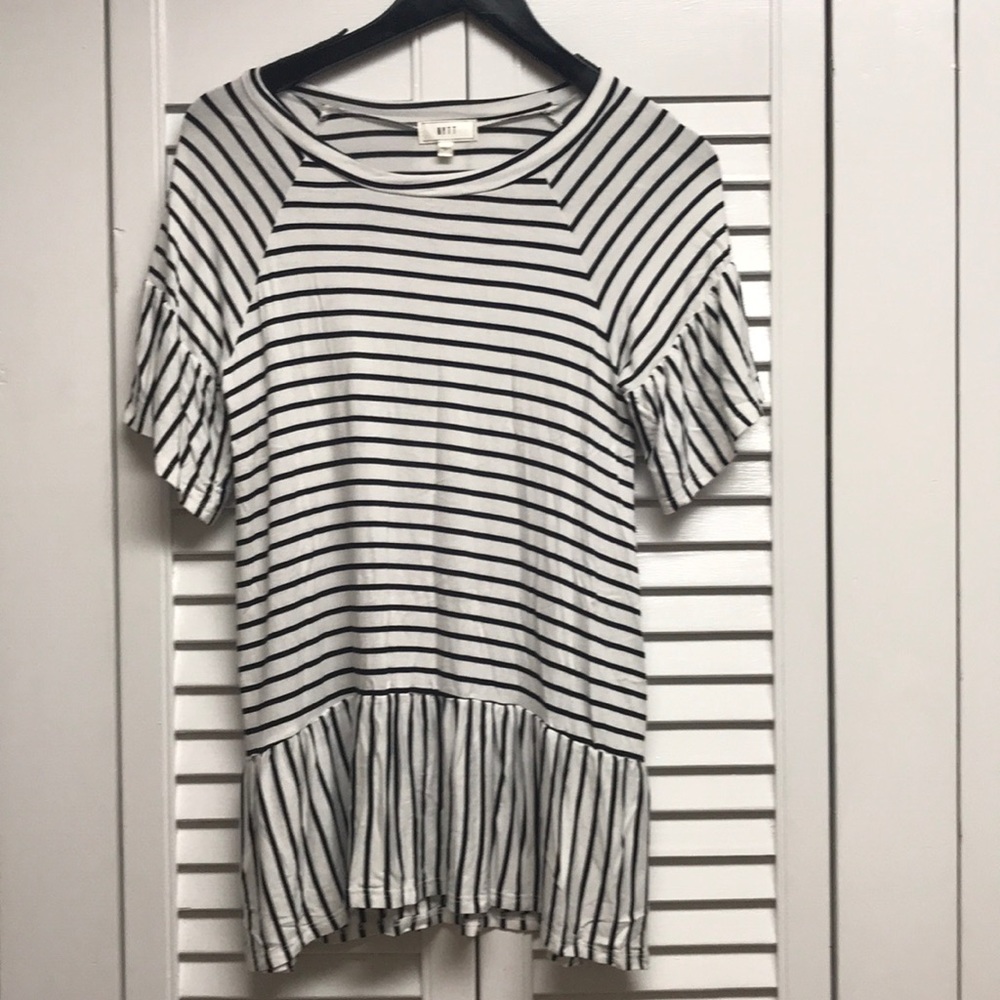 A pea in a pod Maternity Black and White Top